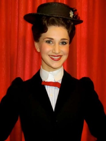 Sarah Bakker as Mary Poppins